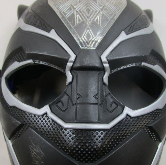 THE BLACK PANTHER LIGHT UP ELECTRONIC MASK Hasbro marvel - Picture 3 of 7
